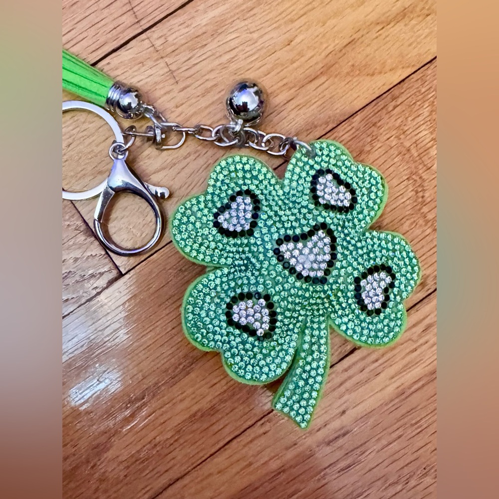 Rhinestone 4 Leaf Clover NEW keychain/bag charm
